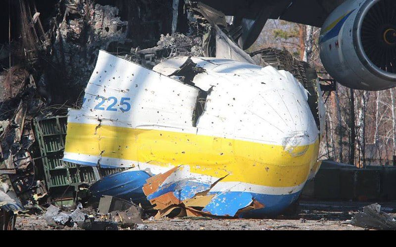A aeronave foi destruída durante um bombardeio ao aeroporto de Kiev, onde ficava baseada - Reprodução