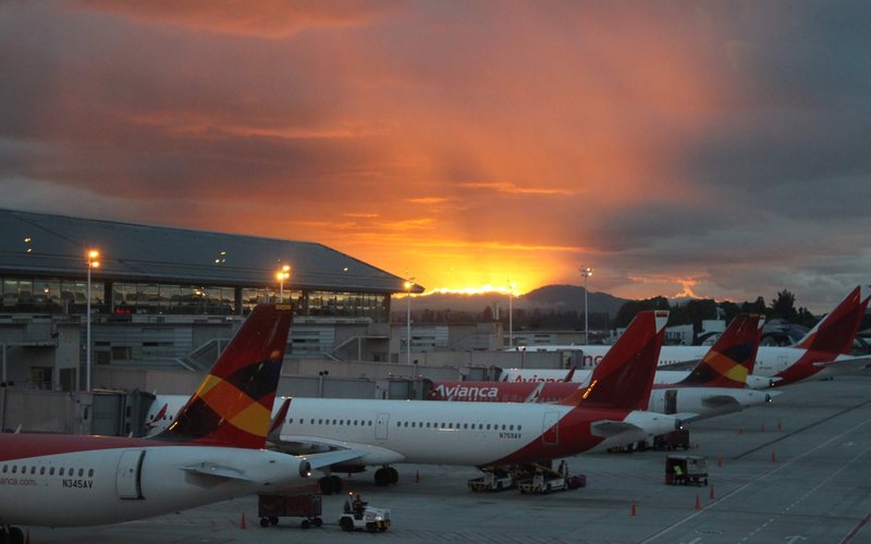 Avianca é a principal operadora do aeroporto de Bogotá, com 53% dos voos - Divulgação