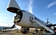 A aeronave da Atlas Air trouxe três paletes de mais de cinco toneladas. - Divulgação