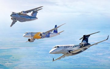 Estão previstas as entregas de até oitenta aviões comerciais e de até 135 aviões executivos até dezembro - Divulgação