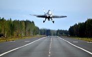 Procedimento de operações em rodovias também acontecem na vizinha Suécia - Finnish Air Force