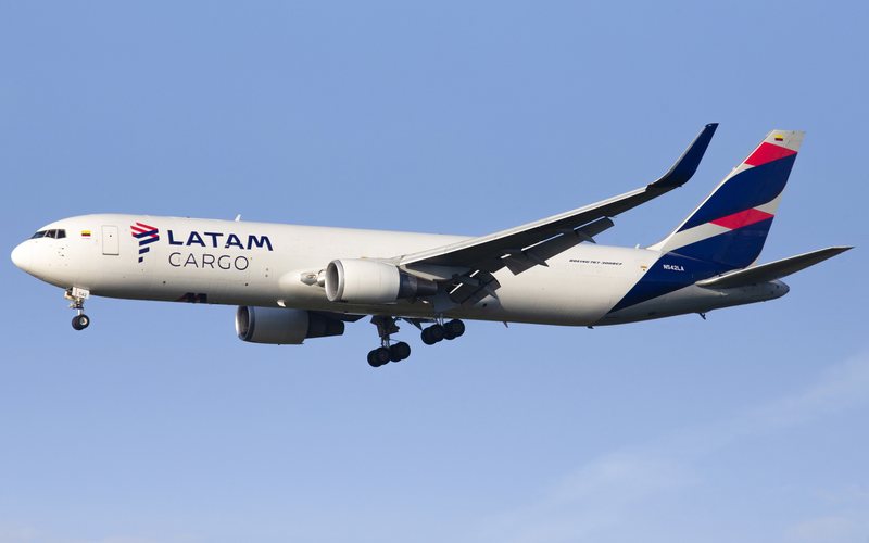 Boeing 767-300F pode transportar mais de 50 toneladas de carga - Guilherme Amancio