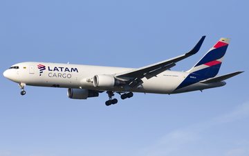 Um dos atuais Boeing 767-300BCF da Latam Cargo - Guilherme Amancio