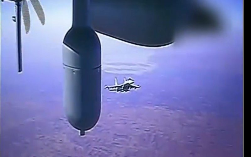 Em março, ação de caça russo Su-27 forçou queda de MQ-9 dos EUA sobre o Mar Negro - Captura de Vídeo - Twitter @USAFCENT