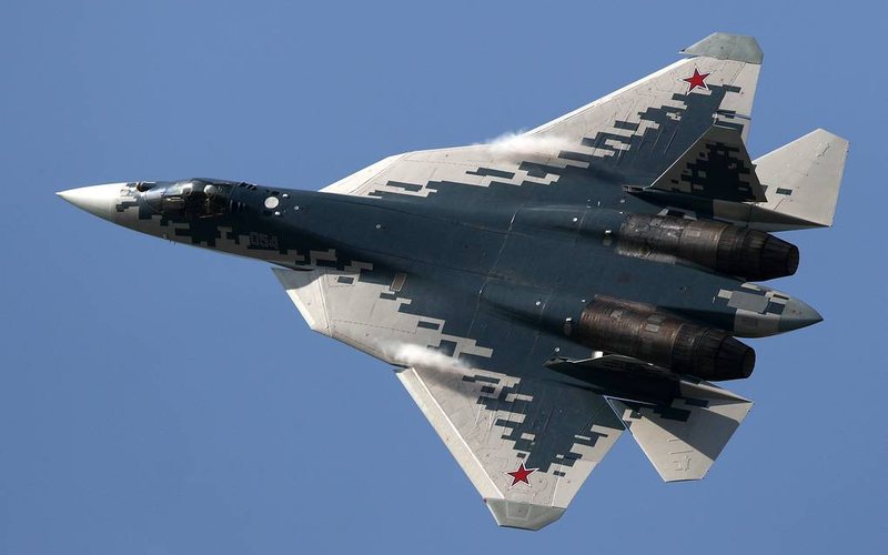 Os caças Su-57 de quinta geração ainda estão em fase inicial de incorporação à frota russa - TASS / Sergei Bobylev