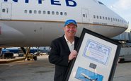 Em 2019, Tom Stucker fez mais de 370 voos avaliados em quase R$ 12 milhões - United Airlines/Divulgação