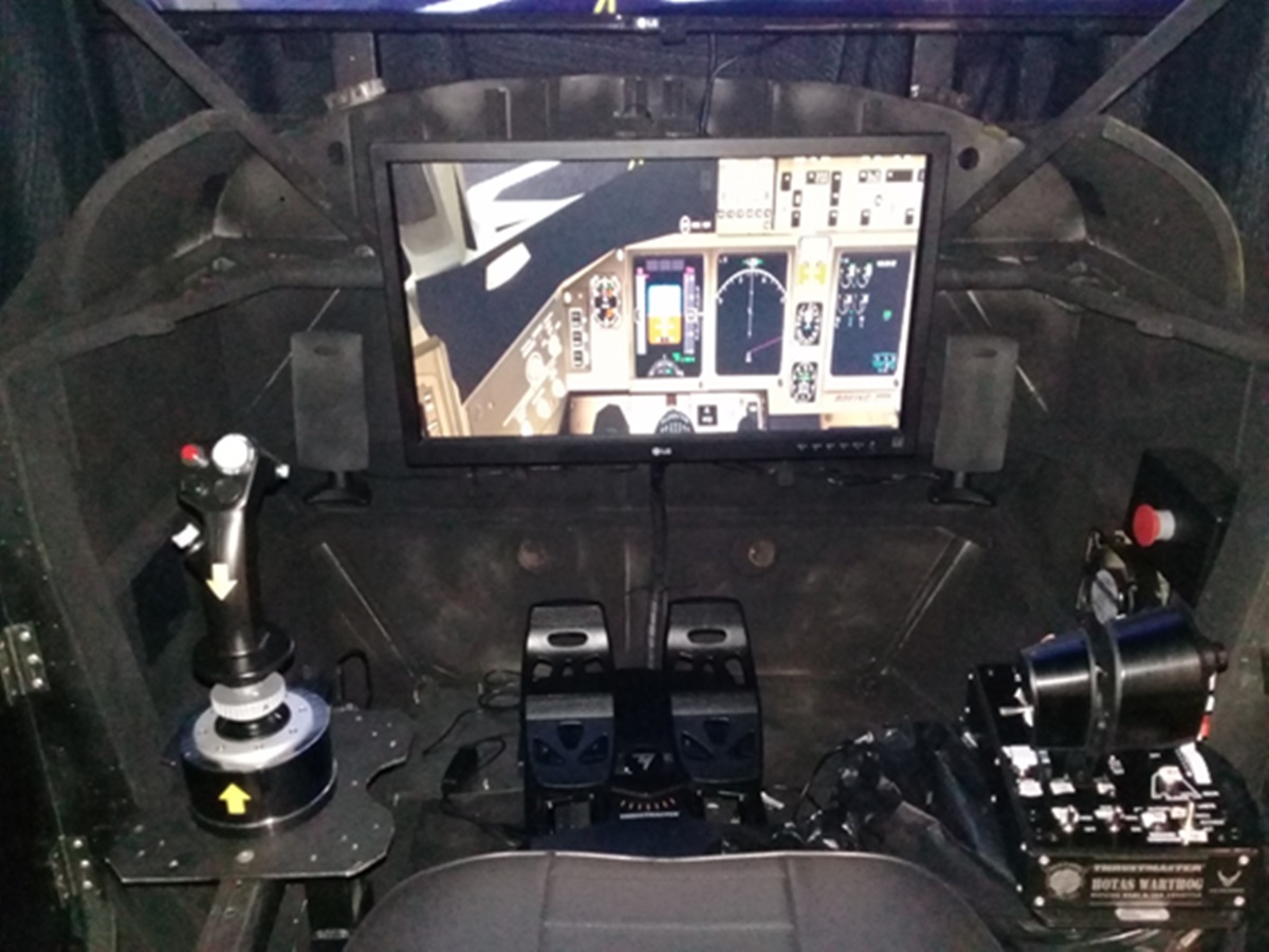 Cockpit do simulador desenvolvido pela USP
