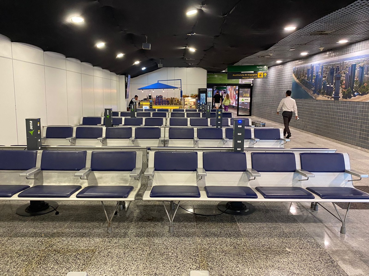 sala de embarque remoto do aeroporto do Recife
