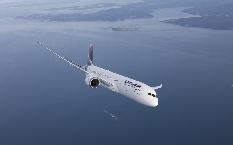 O voo internacional será feito com o Boeing 787-9 configurado para até 300 passageiros - Divulgação
