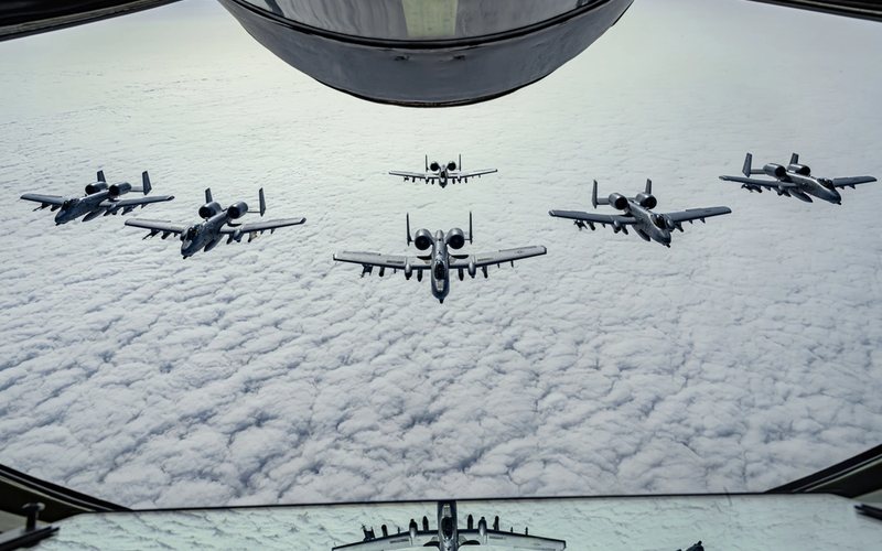 Entre as aeronaves enviadas pelos estão unidos estão o A-10, F-15 e F-16 - Guarda Aérea Nacional dos EUA