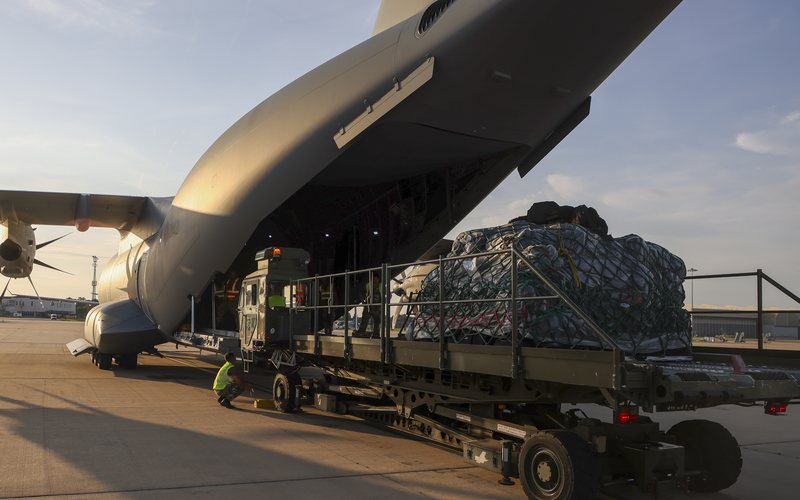 Os A-400M podem transportar até 37 toneladas de carga - RAF