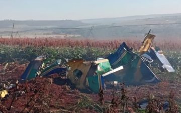 Aeronave A-29 Super Tucano da Esquadrilha da Fumaça caiu em área de treinamento em SP; piloto foi resgatado sem ferimentos, diz FAB - Reprodução/Redes Sociais