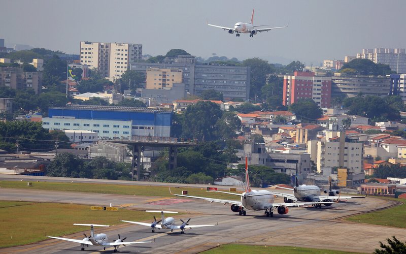 Mais de 600 voos diários são realizados em Congonhas - DECEA