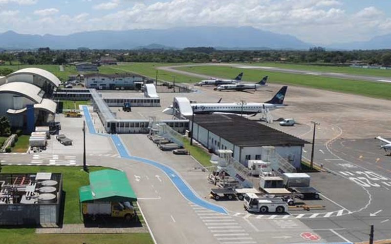 O aeroporto de Joinville é um dos terminais que a CCR assumiu nesta quarta-feira (9) - Infraero/Divulgação