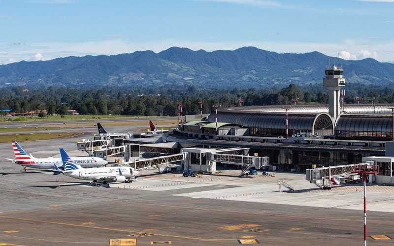 Aeroporto de Medellín é o terceiro mais movimentado do país - Divulgação