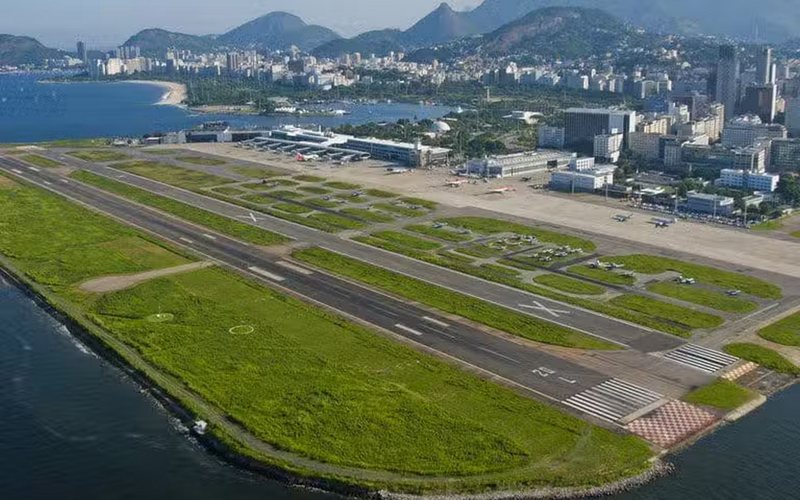 O Rio de Janeiro deverá receber cerca de seis milhões de pessoas durante os quatro dias de folia - Infraero