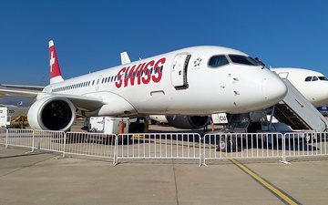 Airbus A220 da Swiss International Air Lines na Fidae, no Chile - Juan Manuel Cerda