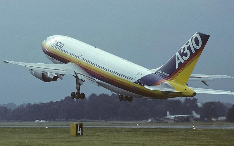 Primeiro voo aconteceu em 3 de abril de 1982, quatro anos depois de seu lançamento - Airbus/Divulgação