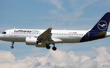 O voo inaugural foi realizado por um Airbus A320neo, que seguiu de Munique para Birmingham - Lufthansa
