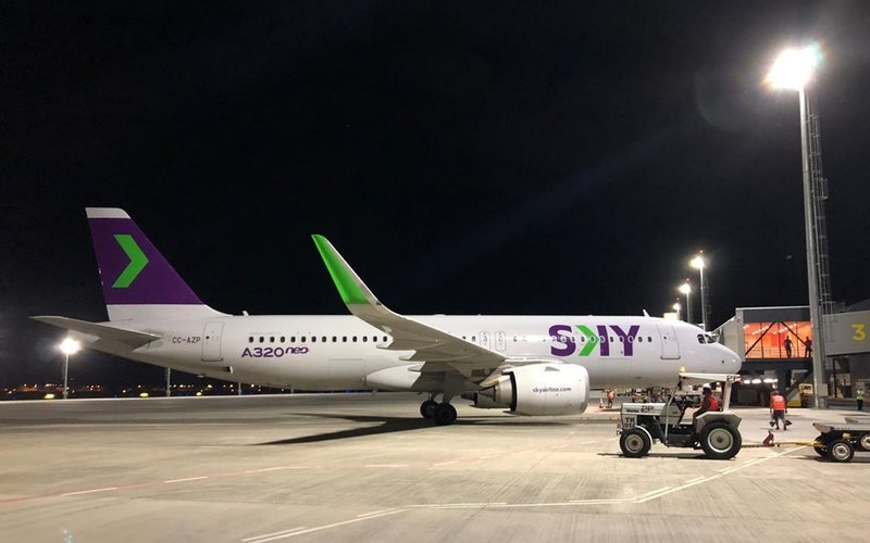 Atualmente, a SKY Airline faz dez voos semanais entre Chile e Brasil - Floripa Airport/Divulgação