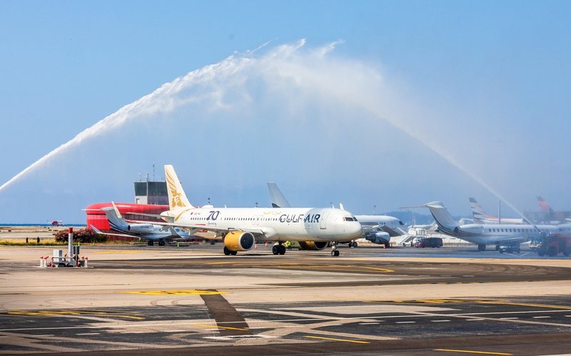 Acordo prevê a entrega das aeronaves até 2028 - Gulf Air