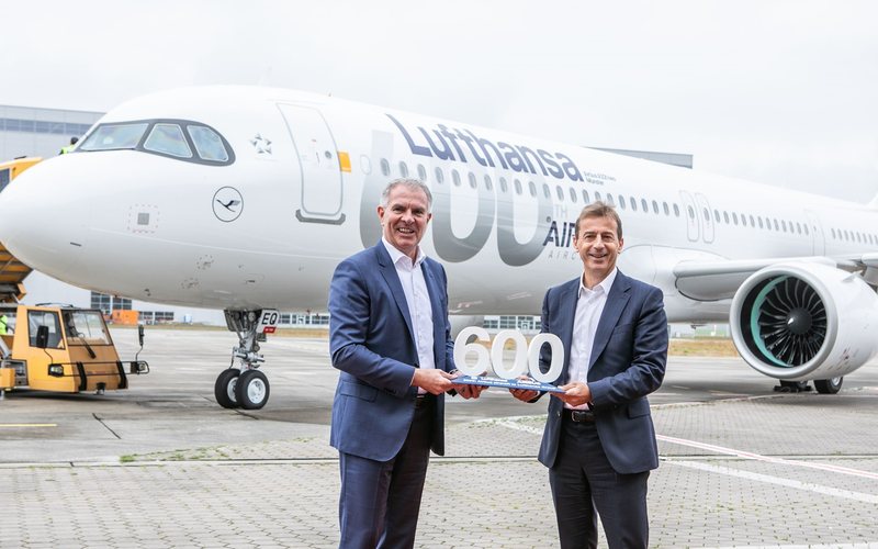 Uma cerimônia marcou o feito histórico para a companhia aérea e para a Airbus - Lufthansa/Divulgação