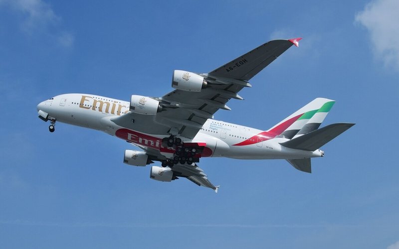 Foram utilizados quatro toneladas de SAF em um dos motores da aeronave - Emirates/Divulgação