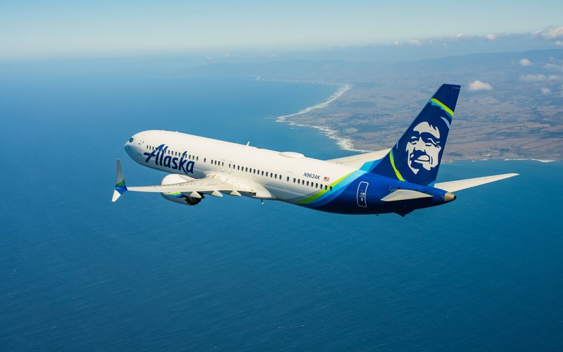 Boeing 737 MAX 9 da Alaska Airlines teve uma descompressão durante voo na Costa Oeste dos EUA - Divulgação