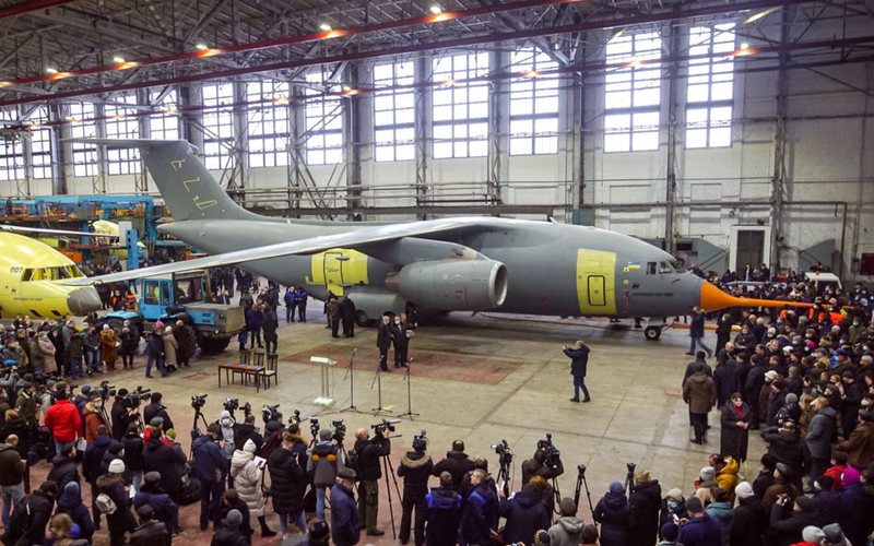 Antonov An-178, potencial rival do KC-390, contava com apenas um protótipo e quatro pedidos firmes - Antonov