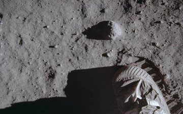 Imagem Os progressos do homem na Lua