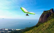 Não há emissão ou exigência de habilitação para a prática do voo livre, segundo a ANAC - Freepik/Luiz Ribeiro - via Agência Senado