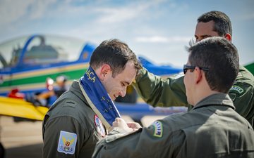 O tenente aviador André André Fontoura é oriundo da aviação de caça - EDA/Matheus Sciamana