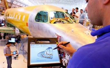 Novo equipamento amplia acesso e preservação de documentos técnicos produzidos desde a década de 1950 - Divulgação