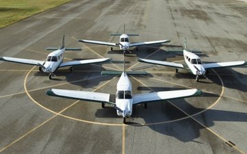 Piper fornecerá até 188 aeronaves Archer TX e Seminole à UND Aerospace em acordo bilionário que reforça sua posição no mercado de treinamento de pilotos - Piper Aircraft