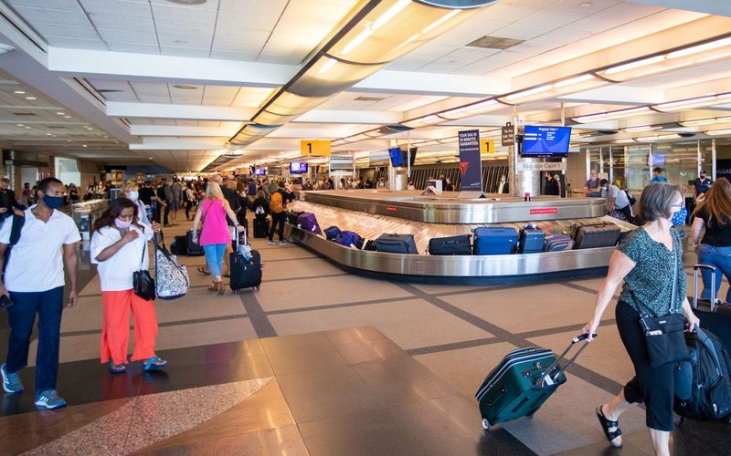 Senadores aprovaram 13 emendas à proposta, que voltará a ser analisada pelos Deputados - Divulgação/Aeroporto de Denver