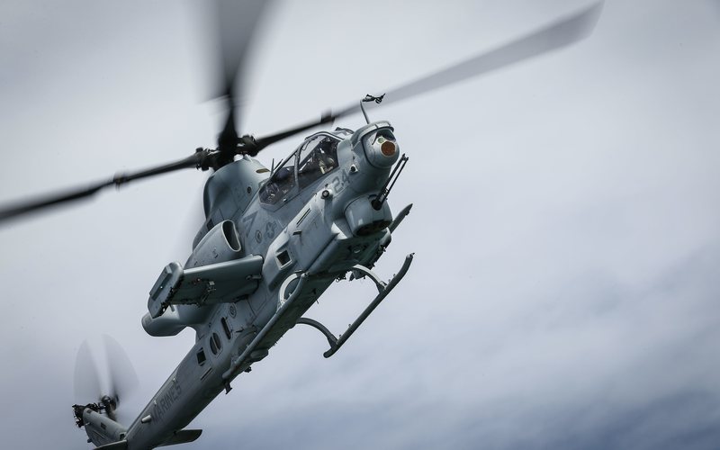 AH-1Z Viper cumpre um importante papel de cobertura e ataque para forças em um território inimigo - Us Marines /  Aaron Patterson