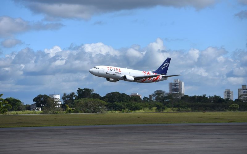 A aeronave utilizada pela empresa foi convertida em cargueiro em 2019 - Divulgação.