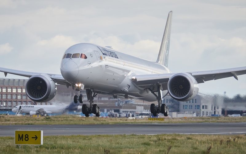 B789 LH
