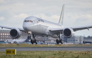 B789 LH