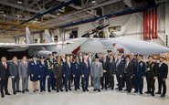 O acordo foi assinado durante a visita do ministro da Defesa da Indonésia às instalações da Boeing, em St. Louis - Boeing/Divulgação
