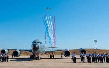 Últimos C-135RG franceses foram desativados em cerimônia na base de Istres; modelo será substituído pelos Airbus A330 MRTT - Armée de l'air et de l'espace
