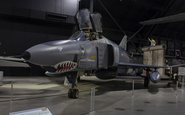 O F-4 Phantom está exposto em varias versões no museu, que reúne mais de 350 aeronaves - AERO Magazine/Edmundo Ubiratan