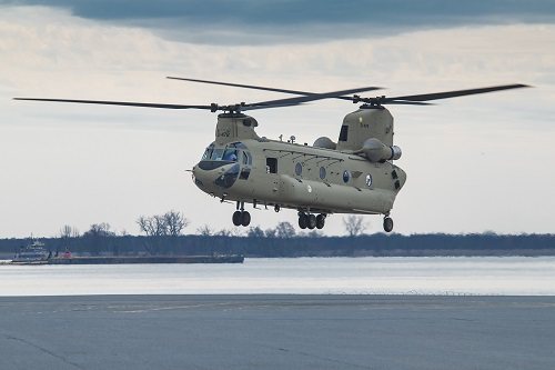 Holanda modernizou e padronizou sua frota de CH-47 no modelo F - Boeing