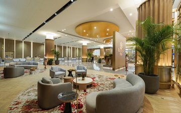 Além de design luxuoso o espaço oferece serviços premium inéditos na Emirates - Emirates