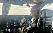 Dennis Luyt comparou qualidades de voo do C-390 com o caça F-16 - Comandante Dennis Luyt