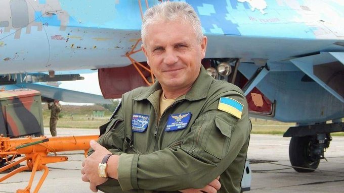 Piloto se ofreció como voluntario para luchar en conflicto Ucrania-Rusia - Vía Twitter
