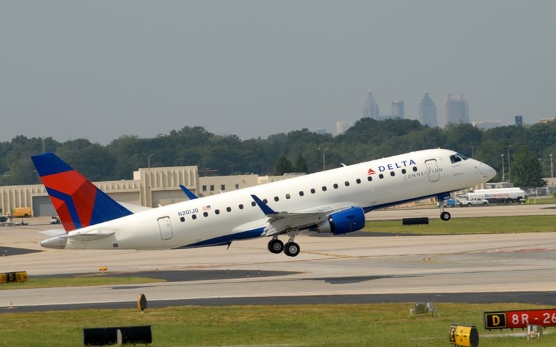 Delta e SkyWest substituem o CRJ-700 por jatos da Embraer em voos de Atlanta e Los Angeles para Aspen, para a temporada de esqui - Delta Air Lines