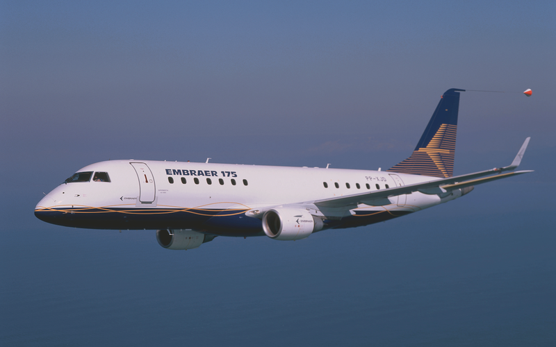 O primeiro voo comercial do E175 aconteceu em 2005, nos Estados Unidos. - Divulgação