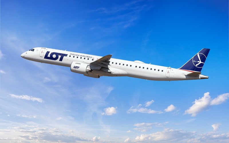 O primeiro E195-E2 da LOT Polish Airlines foi entregue no fim de julho - Embraer DAM