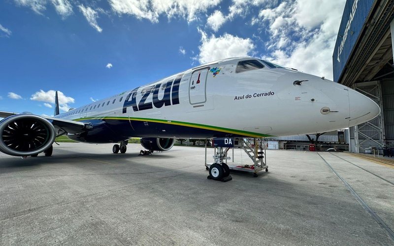 Na Azul, suas duas novas aeronaves já estão no aeroporto de Confins - Embraer